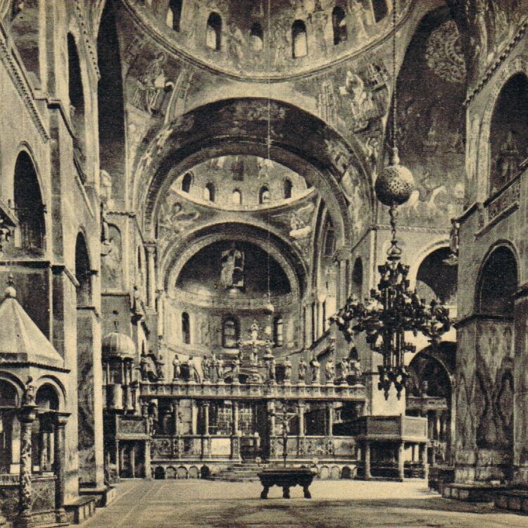 L'interno della Basilica di San Marco con i suoi splendidi mosaici.