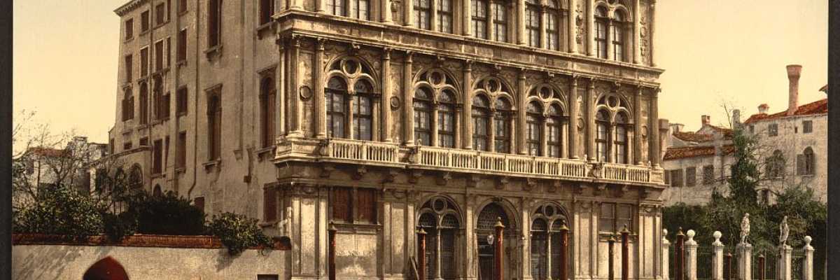 Fastoso Palazzo Vendramin Calergi famoso per essere diventato la sede del Casinò di Venezia (Library of Congress - Detroit Publishing Company).