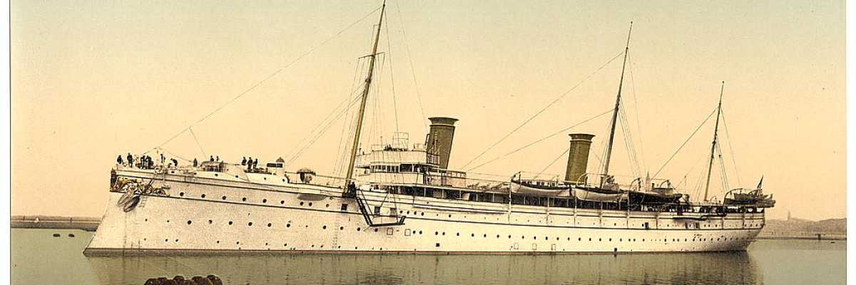 Una imbarcazione imperiale tedesca (yacht Kaiserliche) abbandona le acque veneziane (Library of Congress - Detroit Publishing Company).