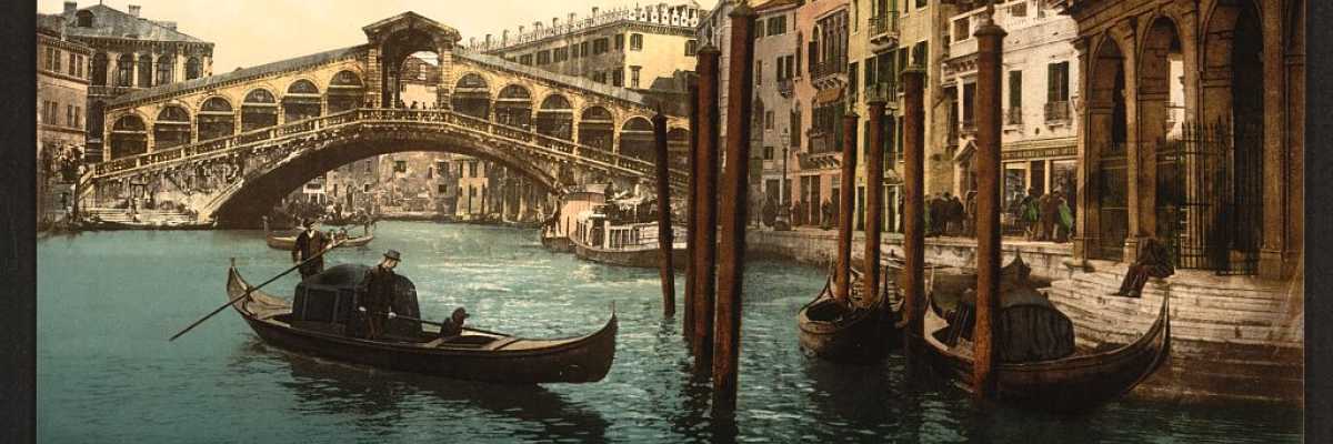 Il ponte più famoso di Venezia, completato, nel suo aspetto attuale, alla fine del XVI secolo (Library of Congress - Detroit Publishing Company).