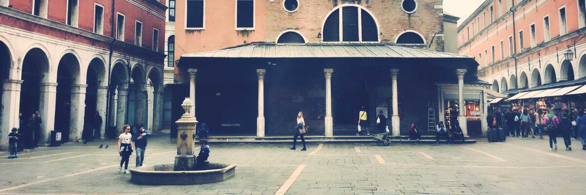 Campo San Giacomo di Rialto — (Venipedia/Bazzmann)