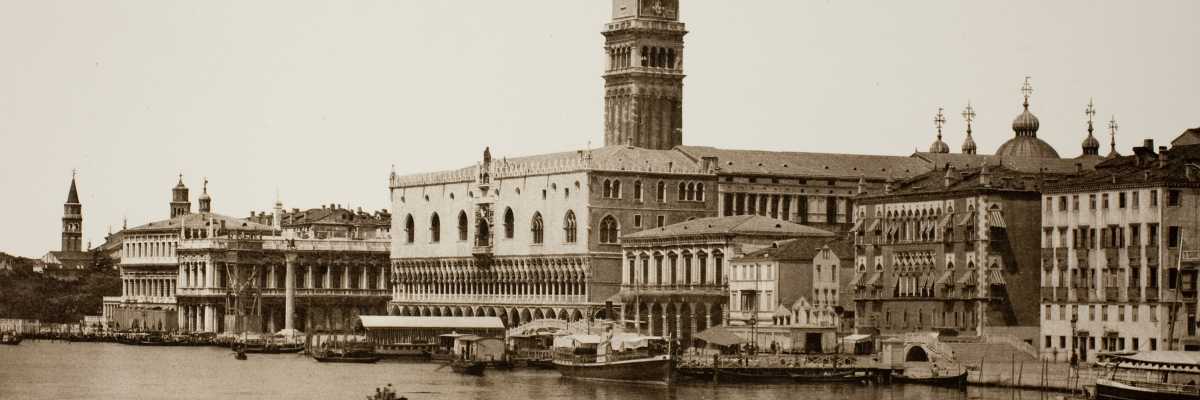 Veduta su Palazzo Ducale, Biblioteca Nazionale Marciana e Colonne di San Marco