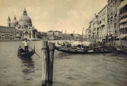 Panorama dal molo dell'area marciana sul Bacino di San Marco e sulla Basilica della Santa Maria della Salute.