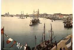 Panoramica sul Bacino di San Marco e le sue numerose imbarcazioni (Library of Congress - Detroit Publishing Company).