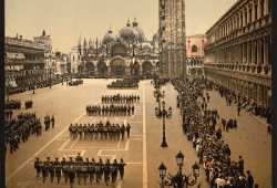 Una parata militare a Piazza San Marco (Library of Congress - Detroit Publishing Company),