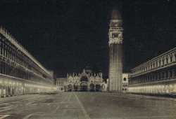 Piazza San Marco notturna in una foto d'epoca
